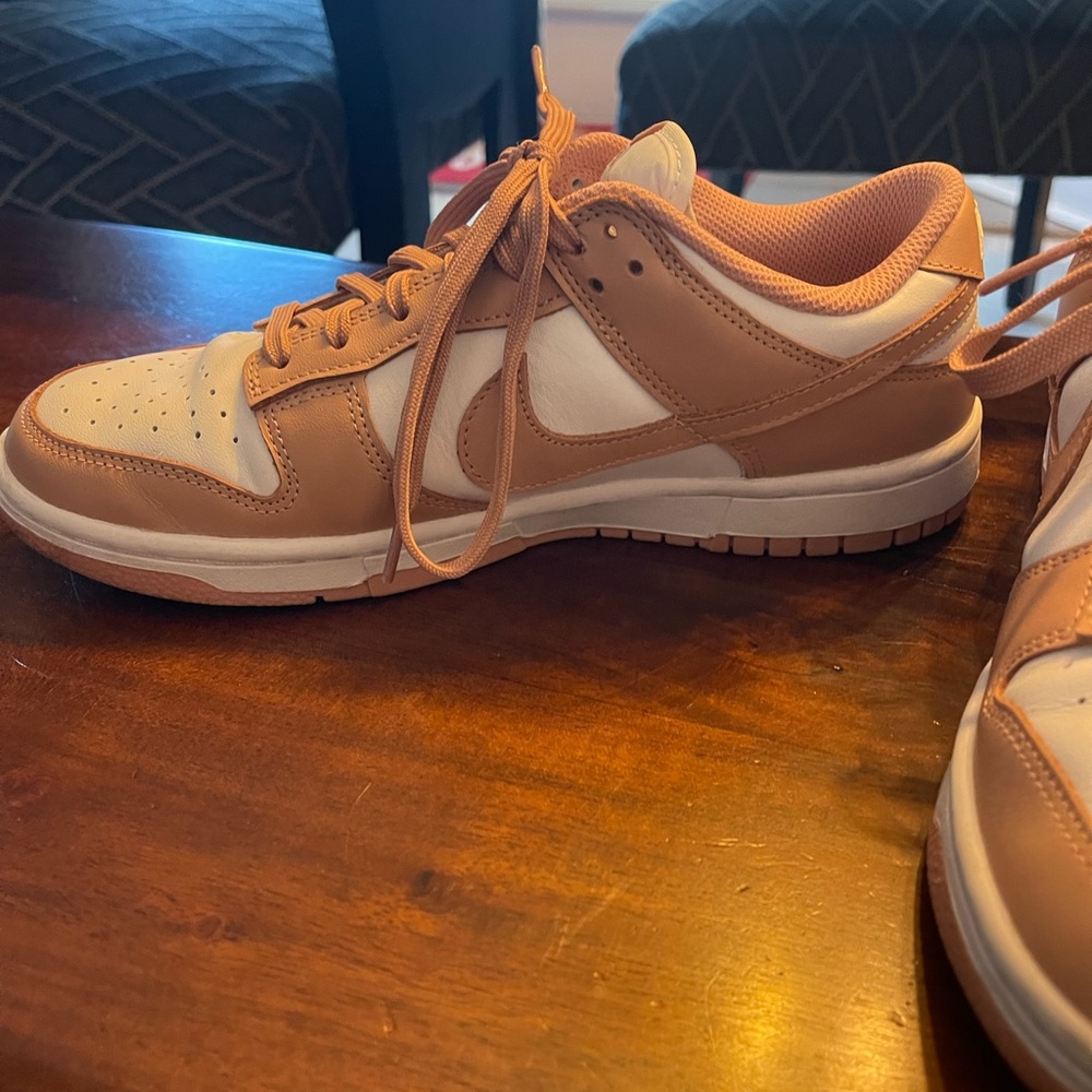 Women’s Nike Dunks
White/Rose Whisper